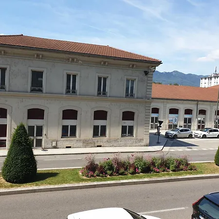 Riviera Cosy Face Gare Centre-ville Calme Wifi Rapide Climatise